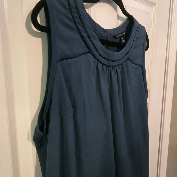 Blouses - Picture 6 of 7